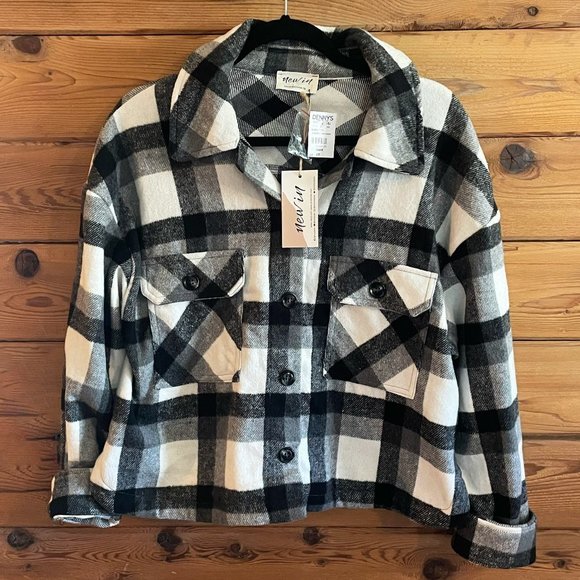 NWT Just J Cropped Oversized Plaid Button Up Soft Jacket Sweater Medium - Picture 1 of 5